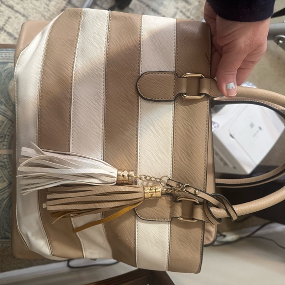 Large bag from SHEIN striped 3 compartment tan/white - Picture 6 of 7